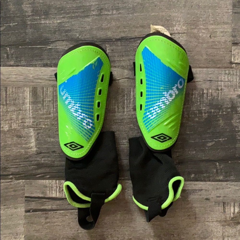 Umbro Little Kids Shin Guards, sz M